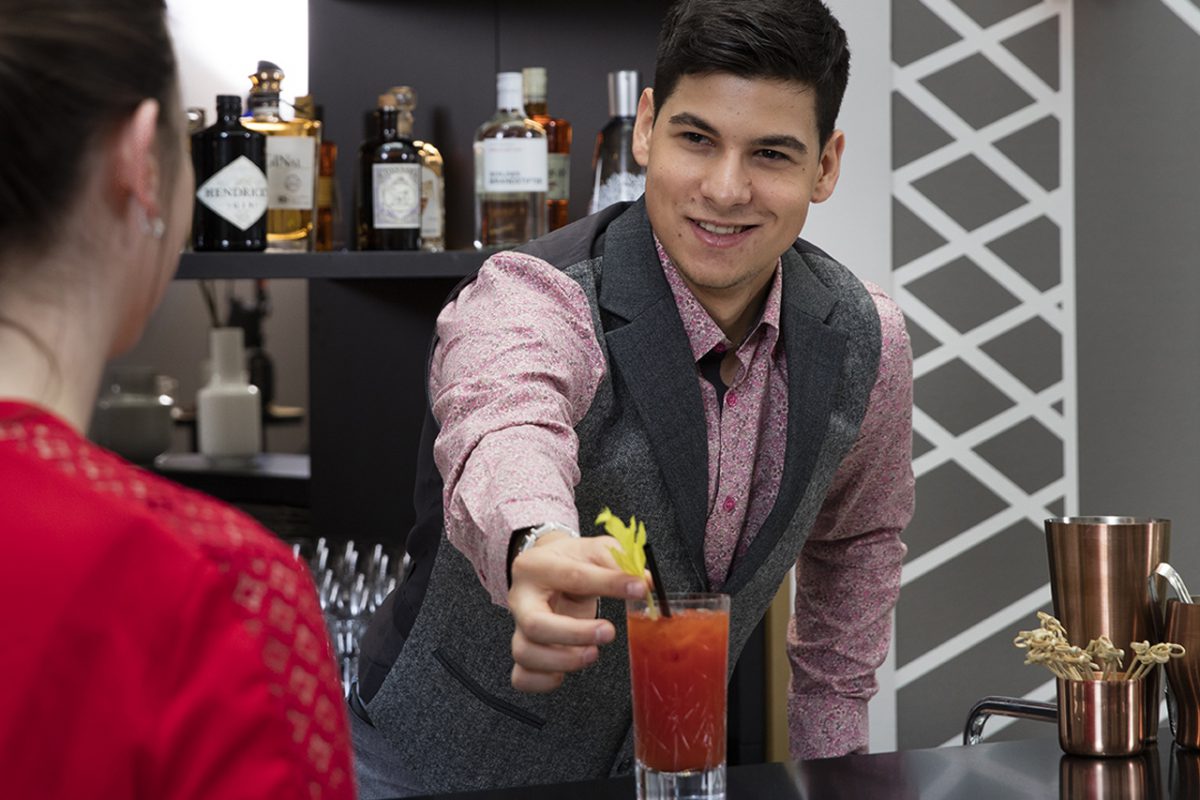 UPSIDE DOWN BAR & RESTAURANT